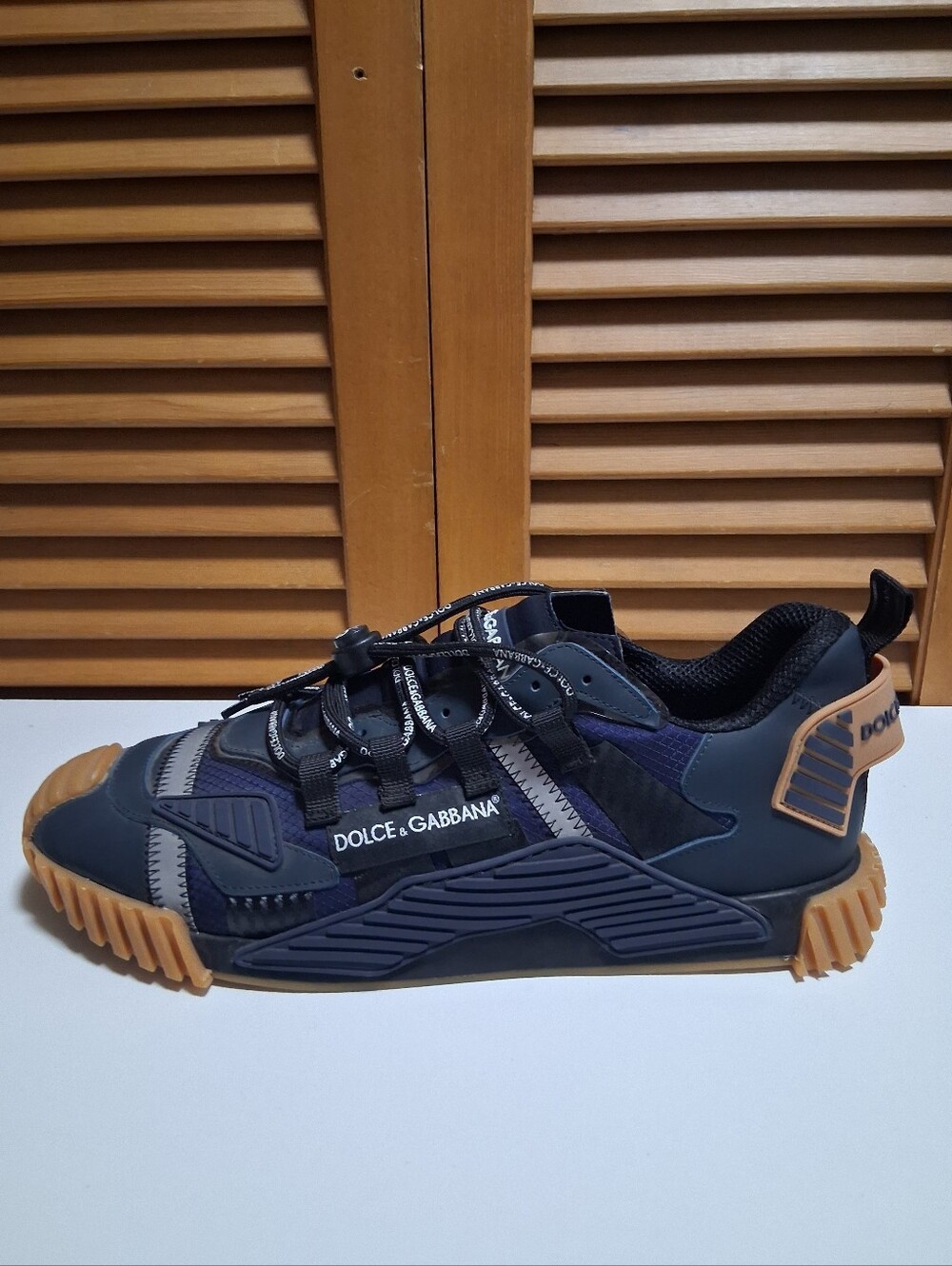 Dolce & Gabbana NS1 Low Top Sneaker * Men's Size EU 44, US 10.5 - 11